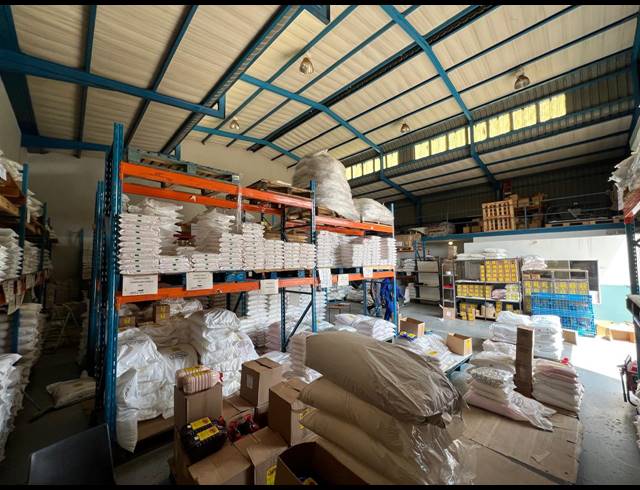 350M² WAREHOUSE TO LET IN LASER PARK